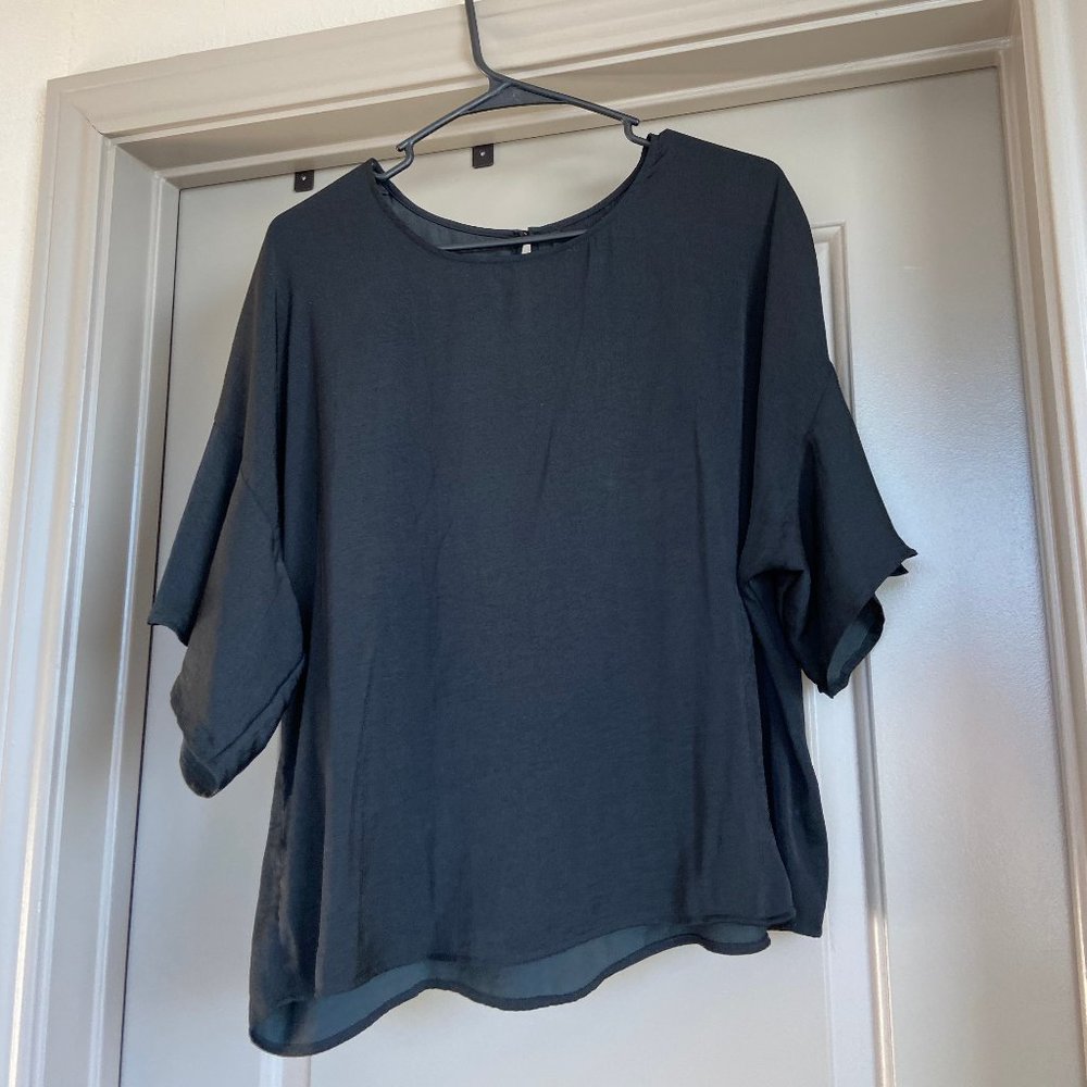 Keyhole Black Work Top